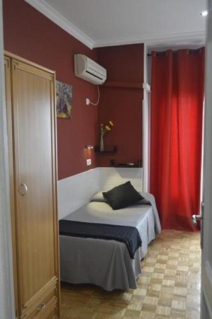 Hostal Aresol - image 15