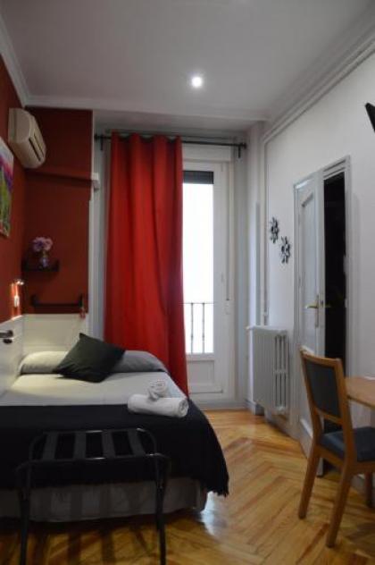 Hostal Aresol - image 4