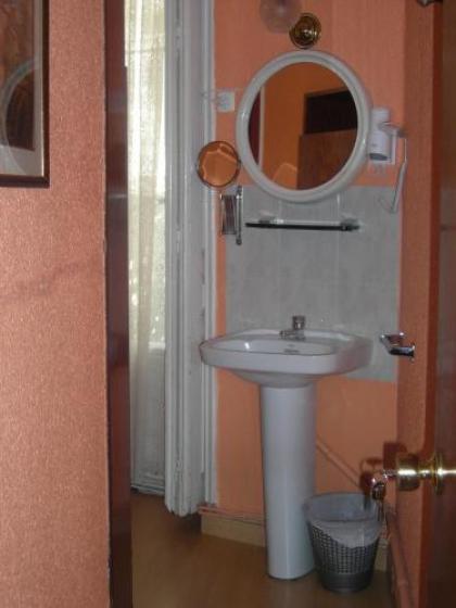 Hostal Comercial - image 20