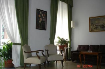 Hostal Excelsior - image 11