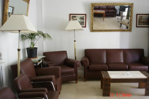 Hostal Excelsior - image 6