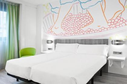 Ibis Styles Madrid Prado - image 10