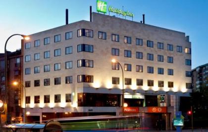 Holiday Inn Madrid - Pirámides - image 1