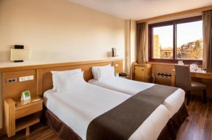 Holiday Inn Madrid - Pirámides - image 17