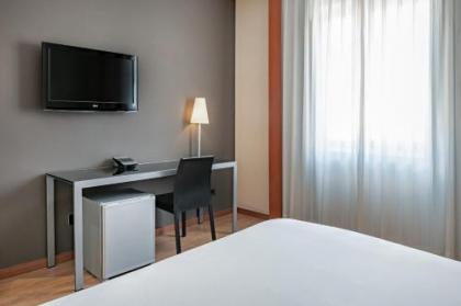 AC Hotel by Marriott Los Vascos - image 6