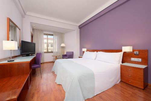 Hotel Madrid Centro managed by Melia - image 2