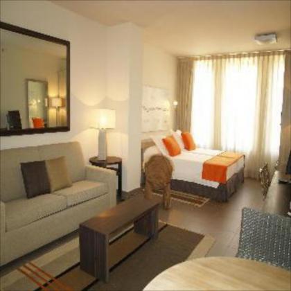 Eco Alcala Suites - image 2