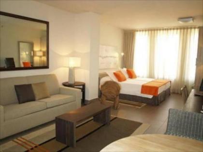 Eco Alcala Suites - image 6