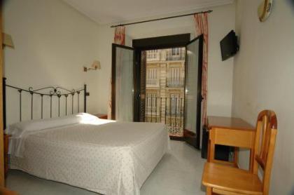 Hostal Ivor - image 2