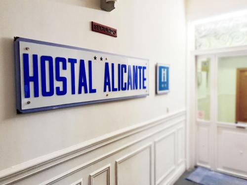 Hostal Alicante - image 2