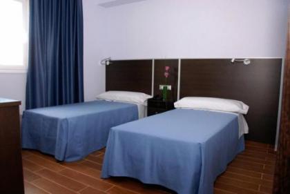 Hostal Avenida Barajas - image 11