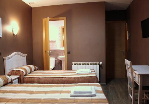 Hostal Regio - image 7