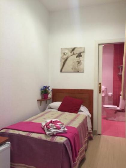 Hostal Aliste - image 16