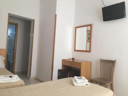 Hostal R. Lido - image 12