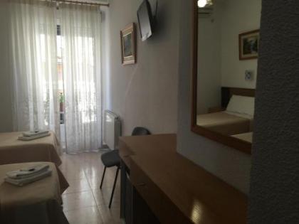 Hostal R. Lido - image 15