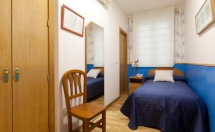 Hostal Montaloya - image 11