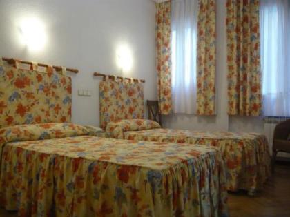 Hostal Triana - image 20