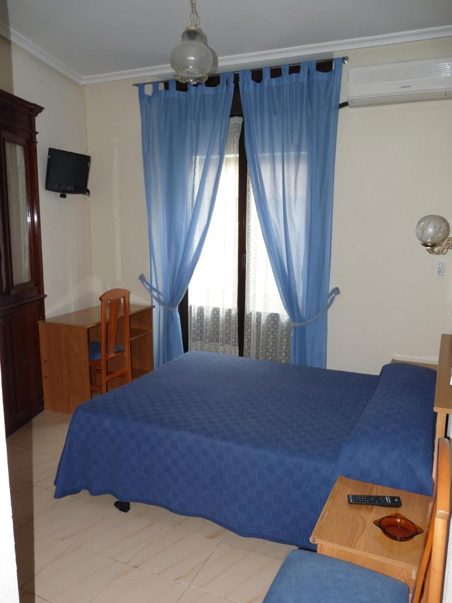 Hostal Fernandez - image 2