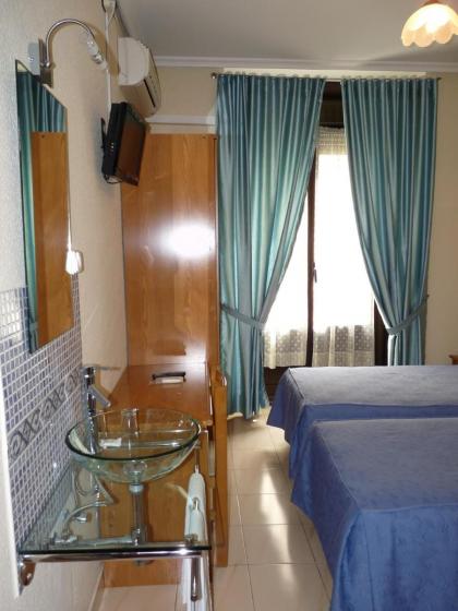 Hostal Fernandez - image 7