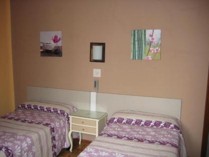 Hostal La Selecta - image 12