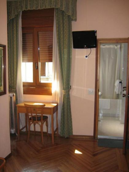 Hostal La Selecta - image 15