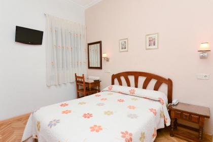 Hostal Biarritz - image 8