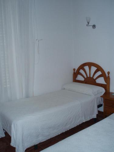 Hostal Castilla - image 2