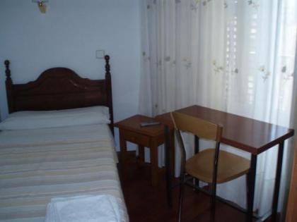 Hostal Castilla - image 5