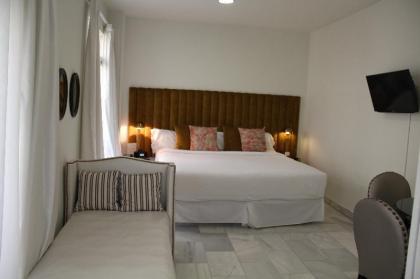 11th Principe by Splendom Suites - image 20