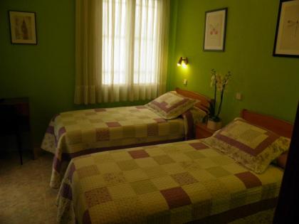 Hostal Angelines - image 4