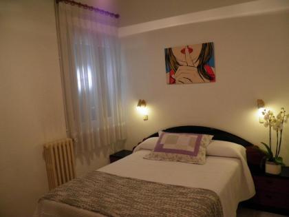 Hostal Angelines - image 7