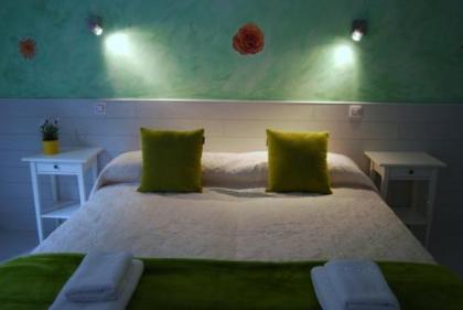 Hostal Madrid Star - image 20