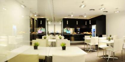 Air Rooms Madrid Airport By Premium Traveller - image 11