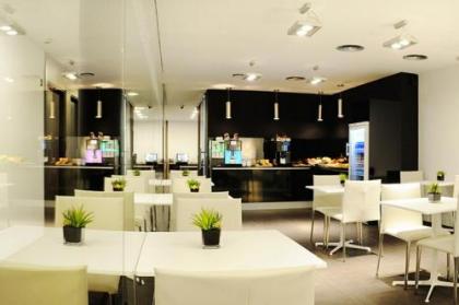 Air Rooms Madrid Airport By Premium Traveller - image 18