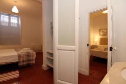 Apartamentos Madrid Retiro - image 14