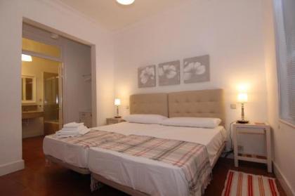 Apartamentos Madrid Retiro - image 18