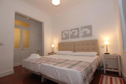 Apartamentos Madrid Retiro - image 20