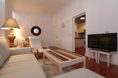 Apartamentos Madrid Retiro - image 5