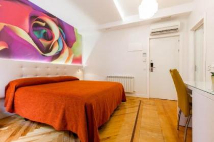 Hostal Sol Square Madrid - image 1