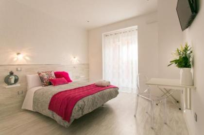 Hostal Met Madrid - image 12