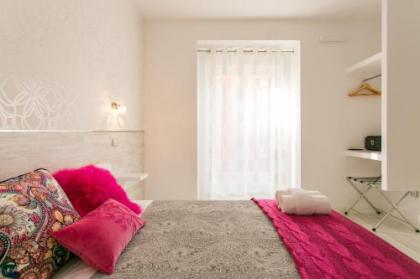 Hostal Met Madrid - image 18