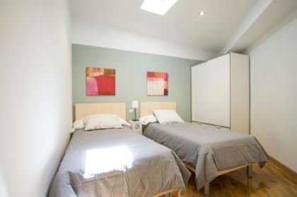 Apartamentos Goyescas Deco - image 11