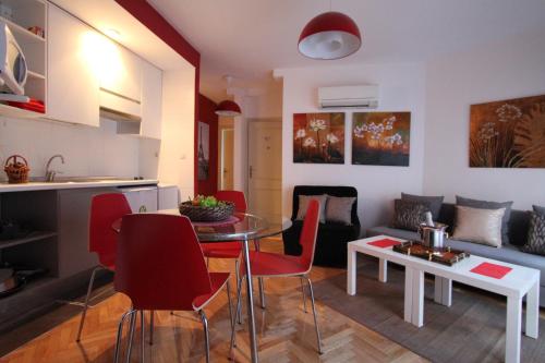 Apartamentos Goyescas Deco - image 6