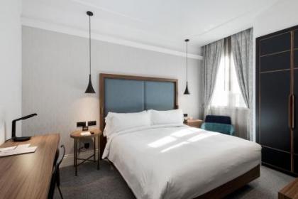 DoubleTree by Hilton Madrid - Prado - image 12