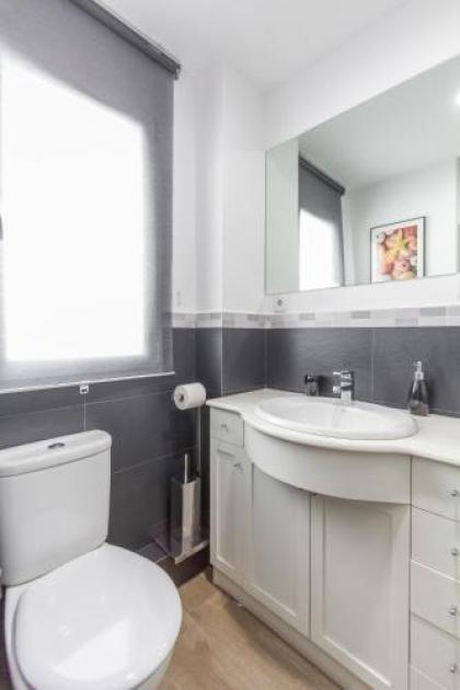 Chueca Apartment - image 19