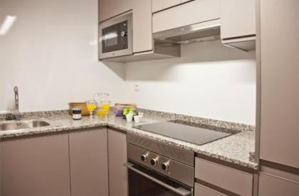 Feelathome Madrid Suites Apartments - image 19