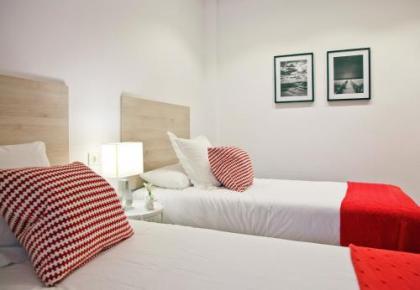 Feelathome Madrid Suites Apartments - image 7