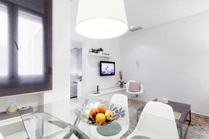 Serrano Apartment by Flatsweethome - image 7