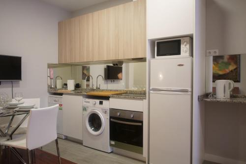 Apartamento al lado de Gran Via - Pink - image 6