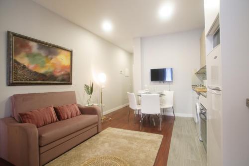 Apartamento al lado de Gran Via - Pink - image 7